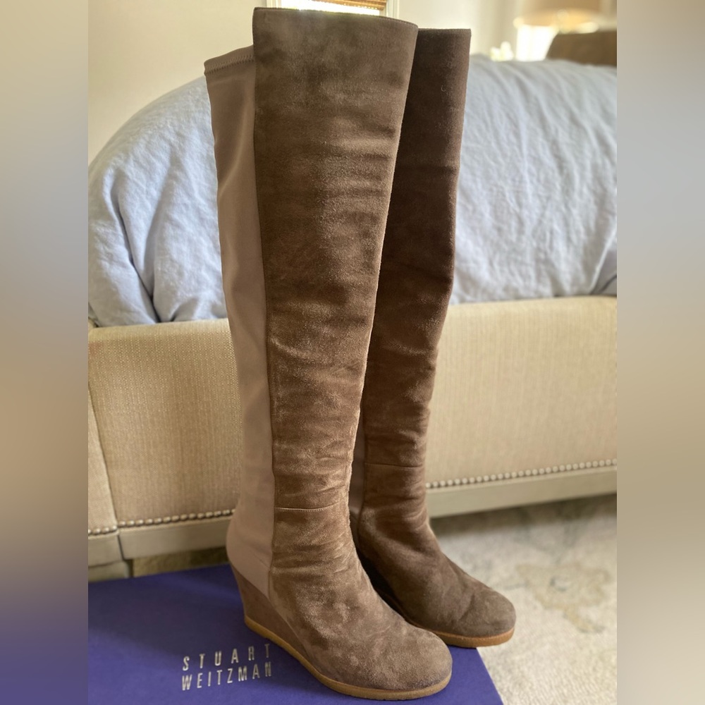 Suede boots